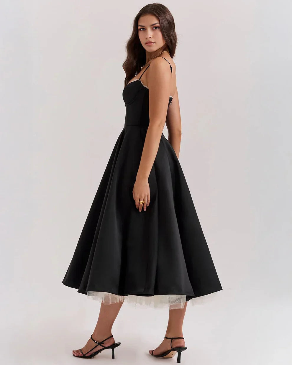 BÉLLEBOUTIQUE Arela Midi Dress