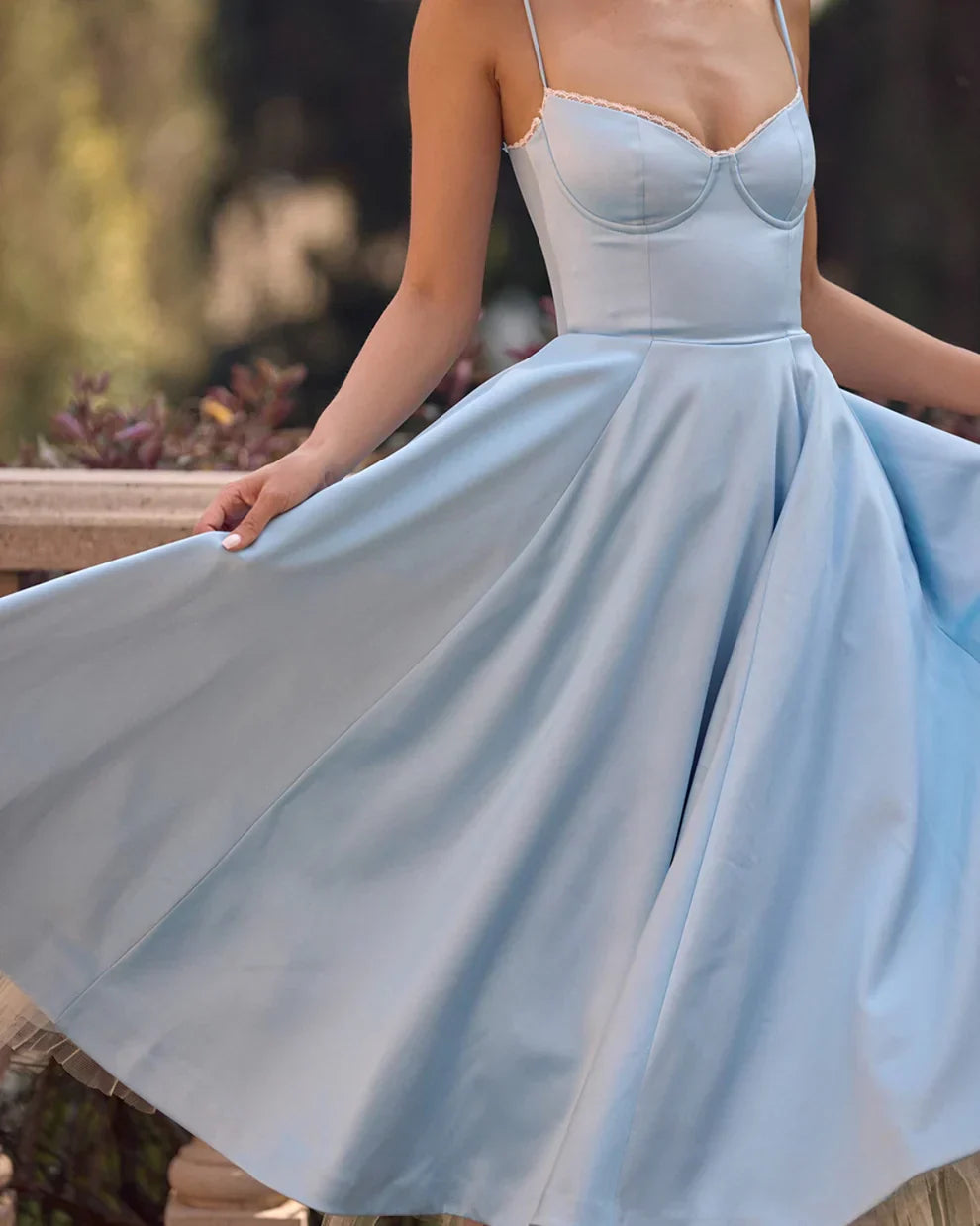 BÉLLEBOUTIQUE Arela Midi Dress
