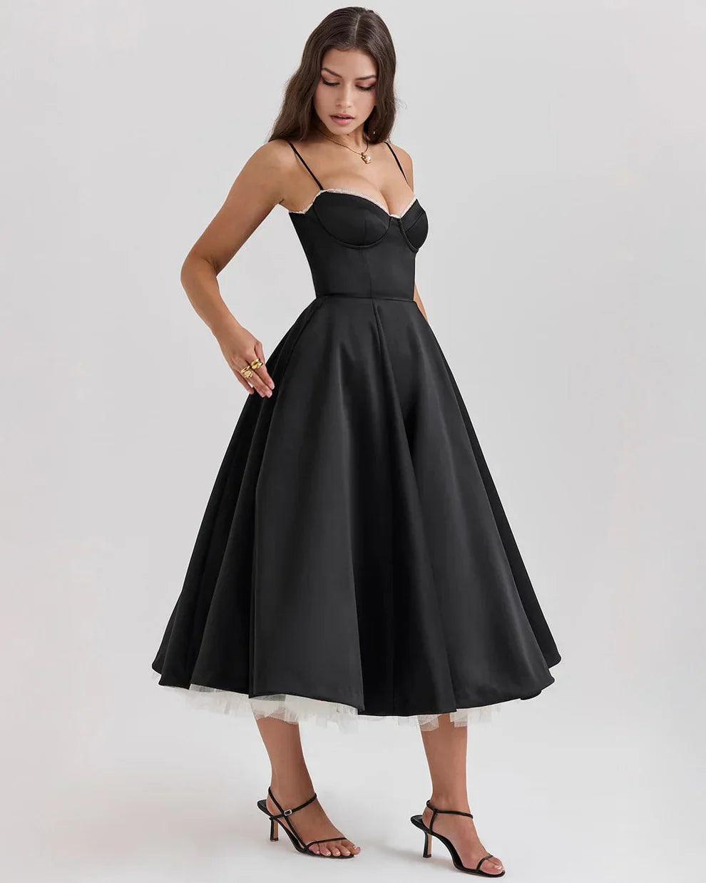 BÉLLEBOUTIQUE Arela Midi Dress
