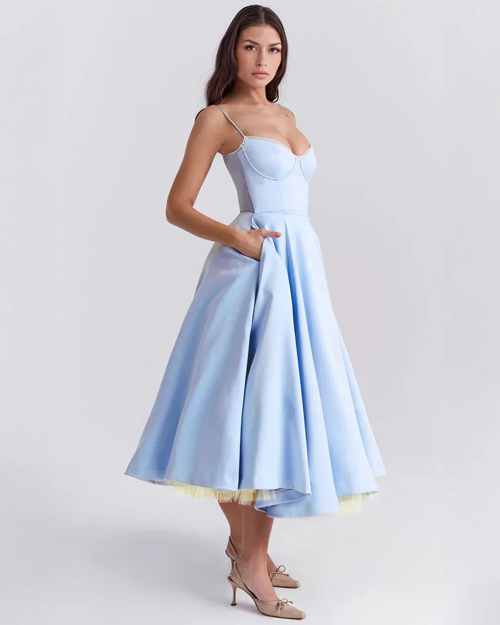 BÉLLEBOUTIQUE Arela Midi Dress