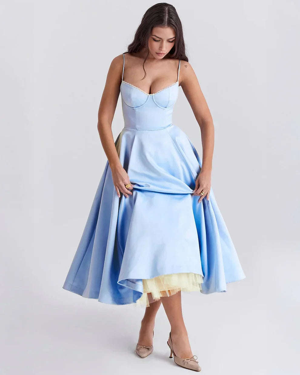 BÉLLEBOUTIQUE Arela Midi Dress