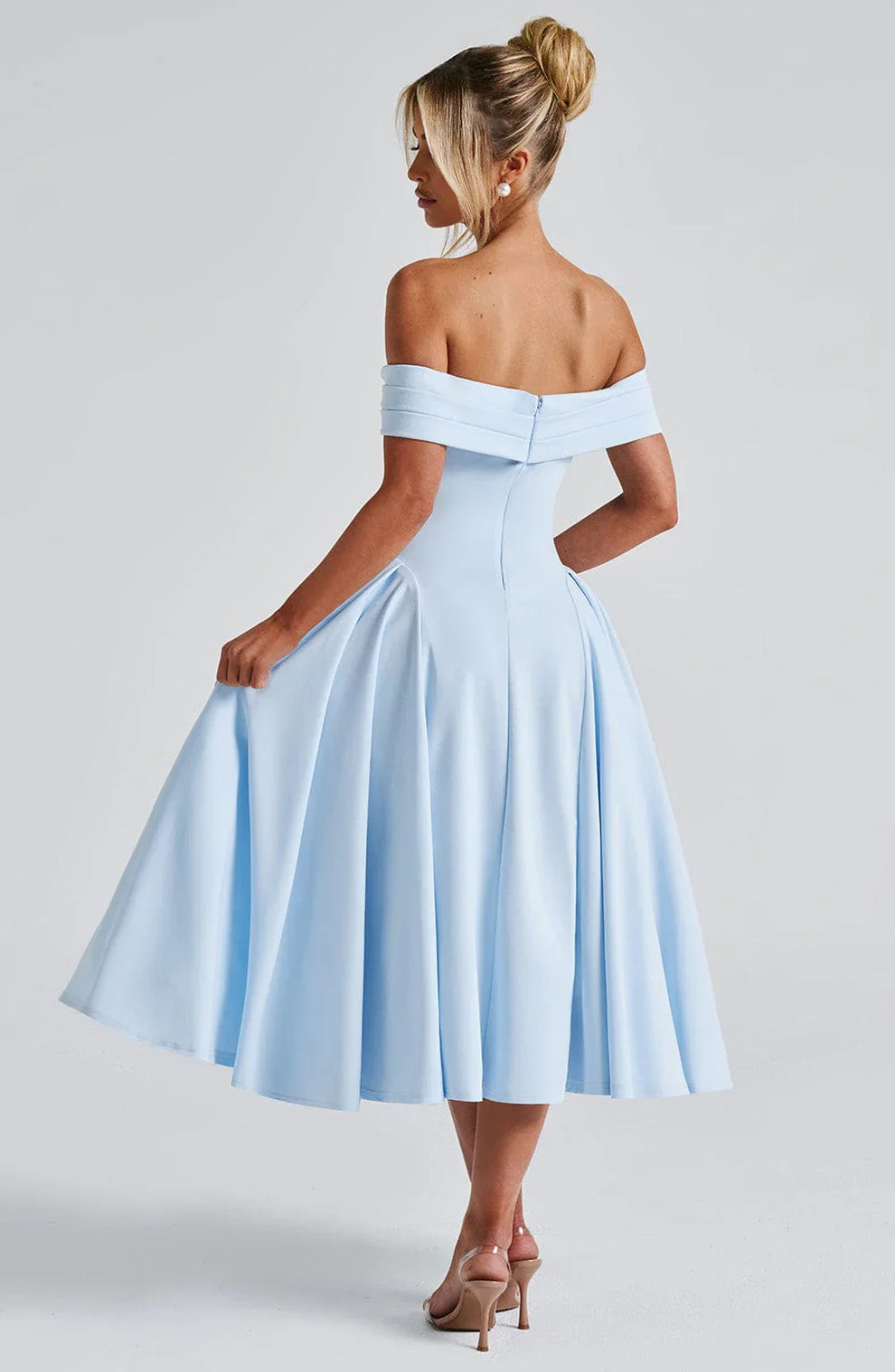 BÉLLEBOUTIQUE Elegant Mini Dress
