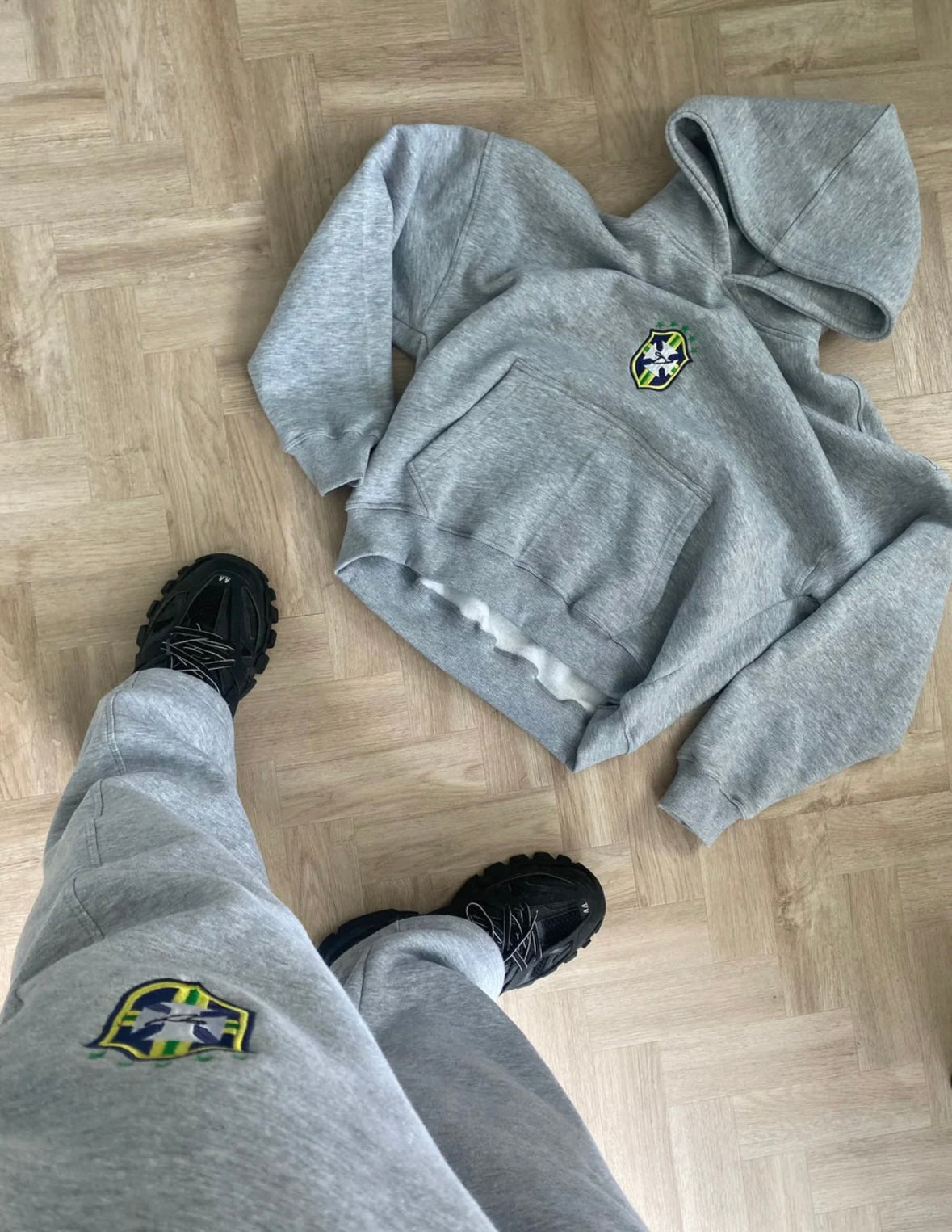 ,,BRAZIL“ GREY TRACKSUIT (UNISEX)